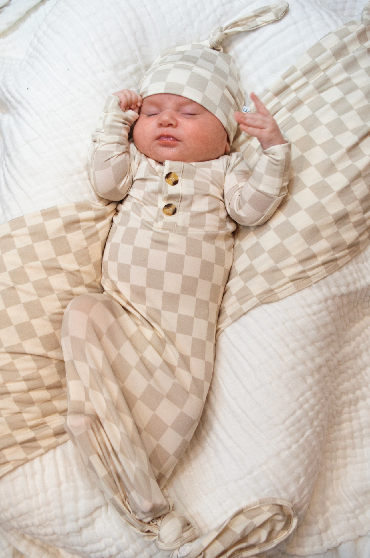 Madden Desert Welcome Baby Bundle Set: Blanket, Hat, Knotted Gown